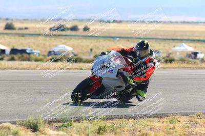 media/Oct-15-2023-TrackXperience (Sun) [[85198ff50b]]/Group 2/session 4 turn 3/